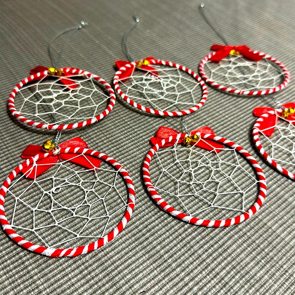 💚10 Dreamcatcher Red & White striped with red ribbon set of 6 ornaments